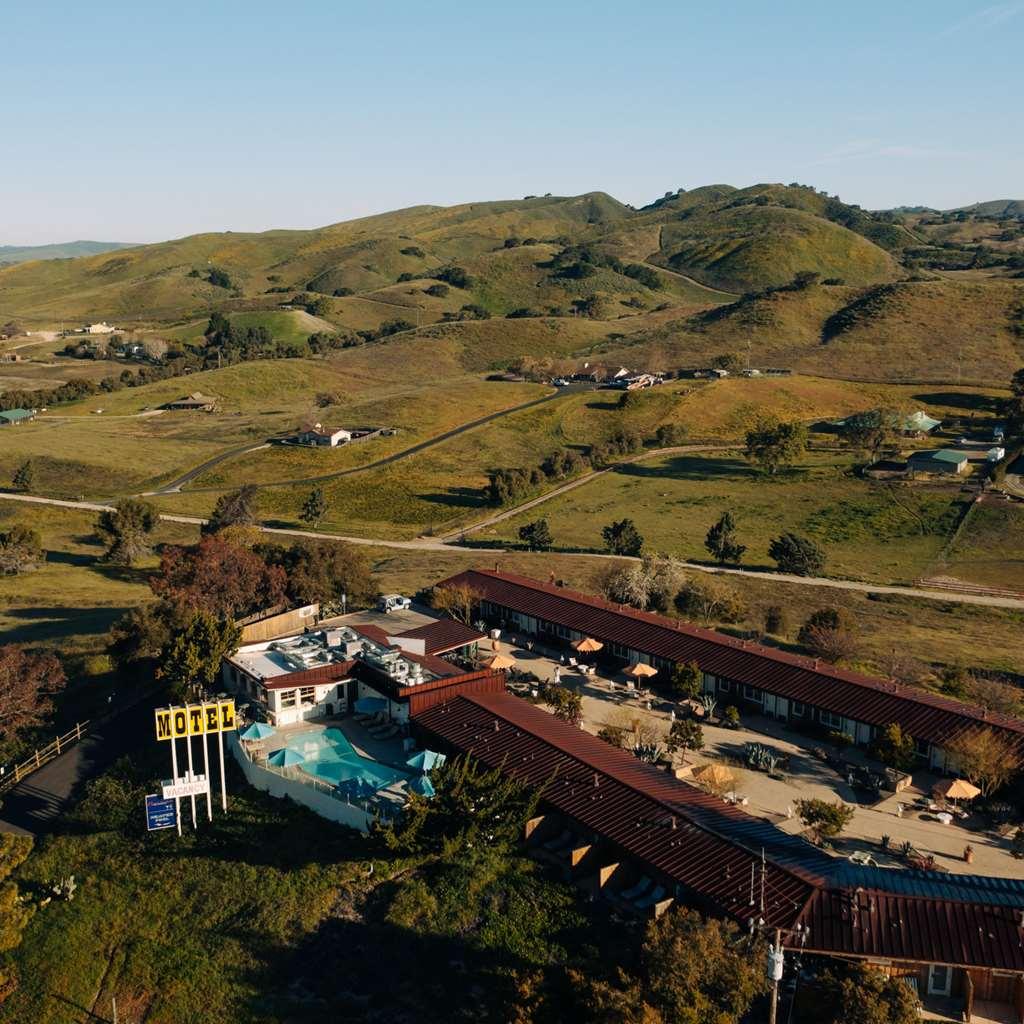 Skyview Los Alamos - 21 & Over Pool Экстерьер фото